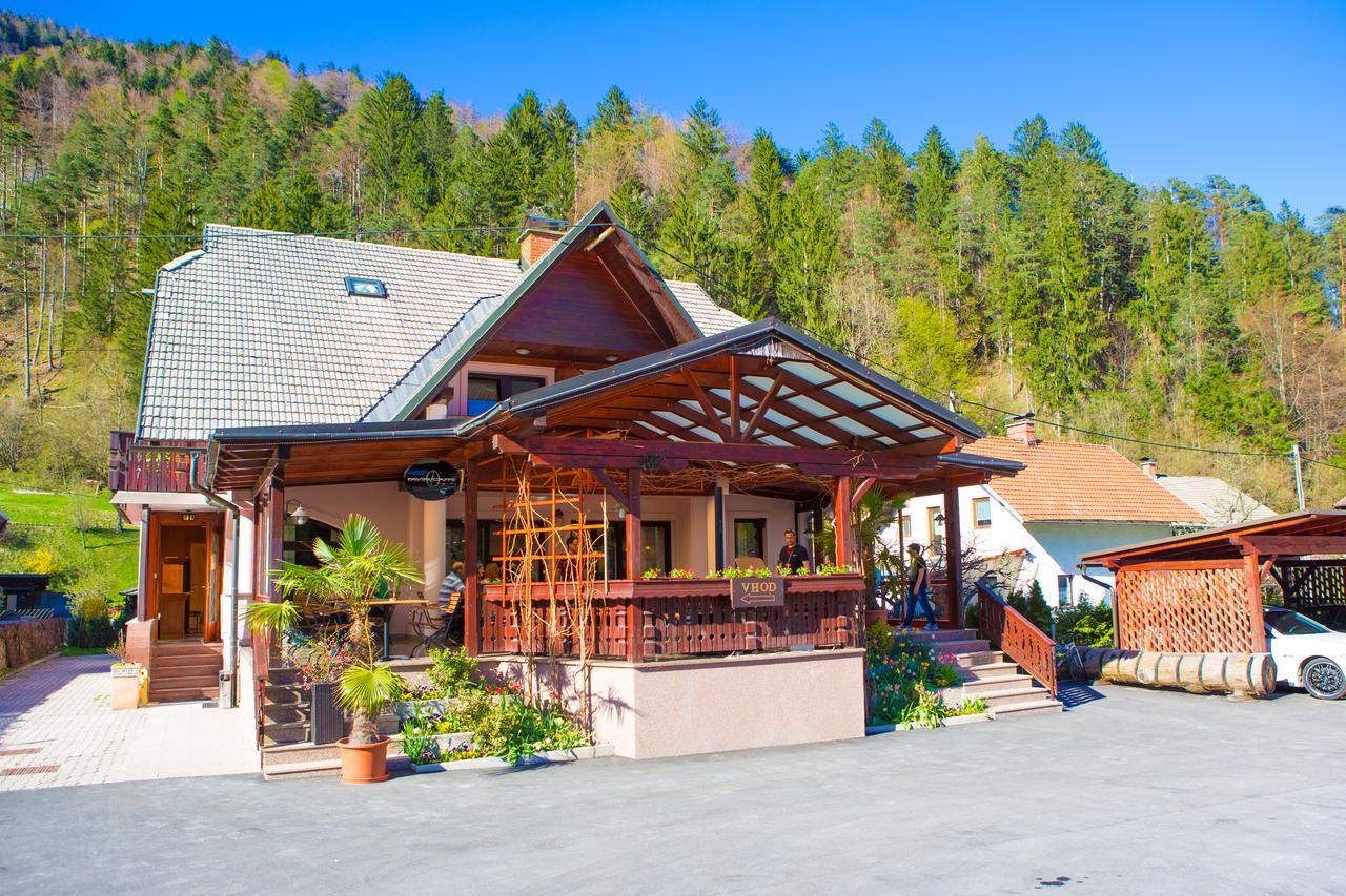 Guesthouse Veranda Mojstrana Exteriör bild